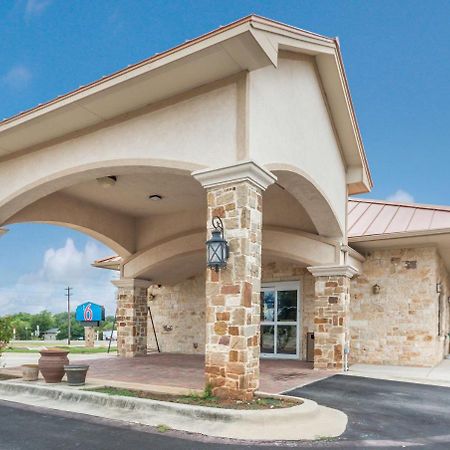 Motel 6 Floresville Екстериор снимка